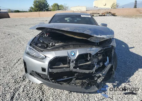 2022 BMW I4 Edrive 40 из США, поврежденный, VIN WBY73AW0XNFM61440